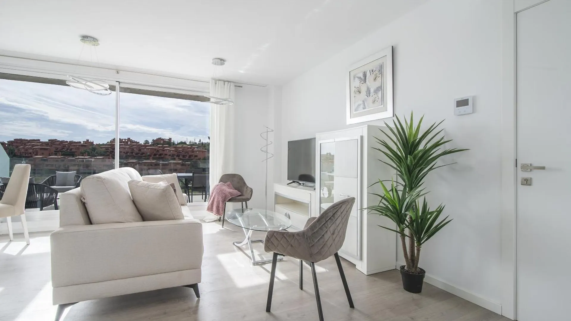 Serenity Apartment 2Br With Pool Estepona 0*,  Spanien